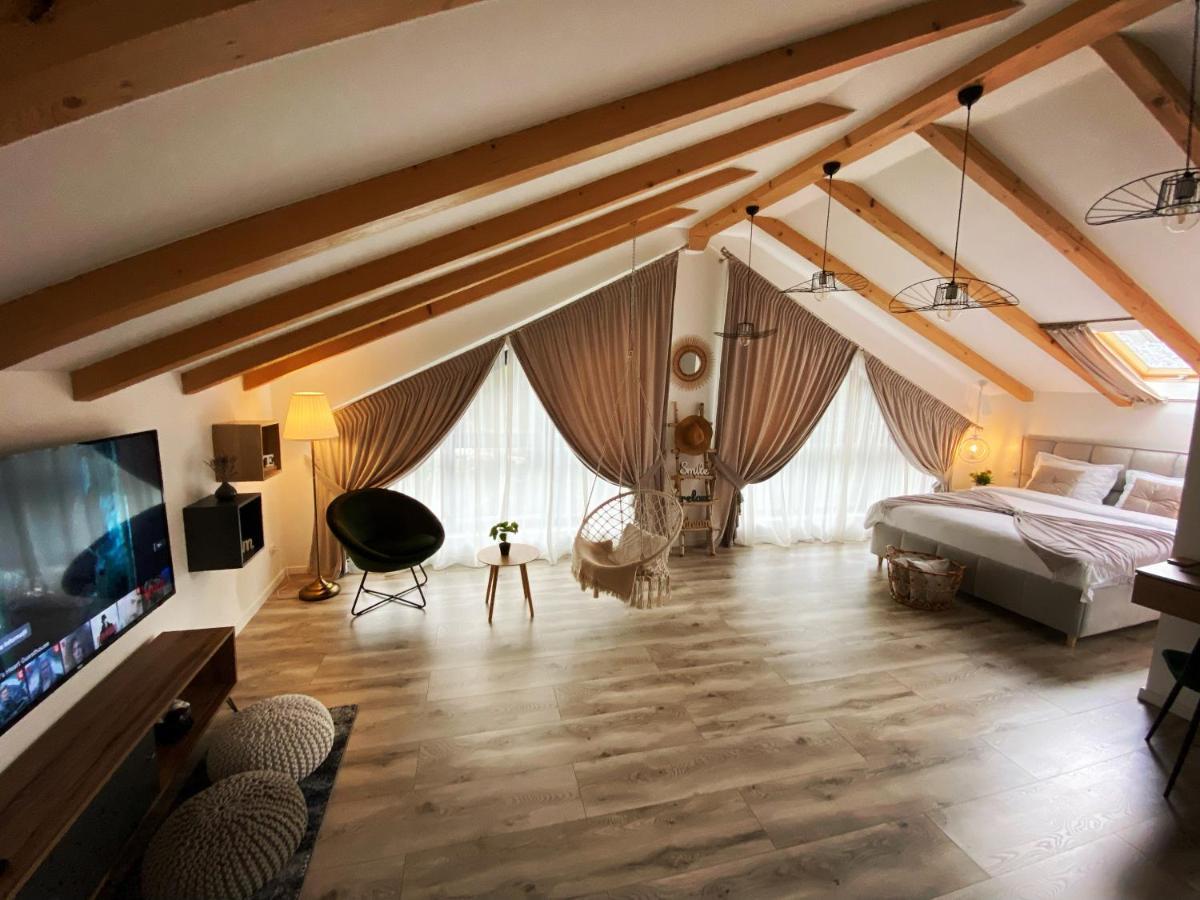 Queen'S Heart Guesthouse บราน ภายนอก รูปภาพ