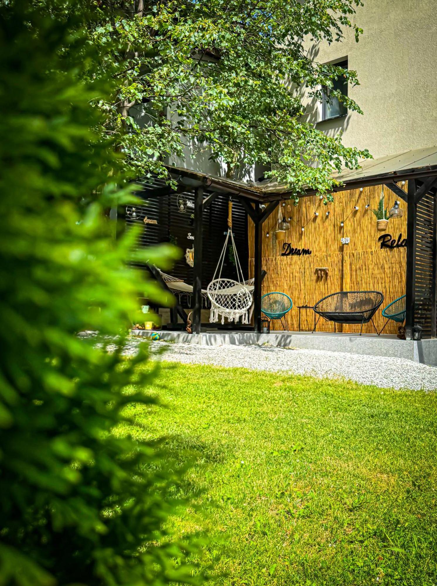 Queen'S Heart Guesthouse บราน ภายนอก รูปภาพ